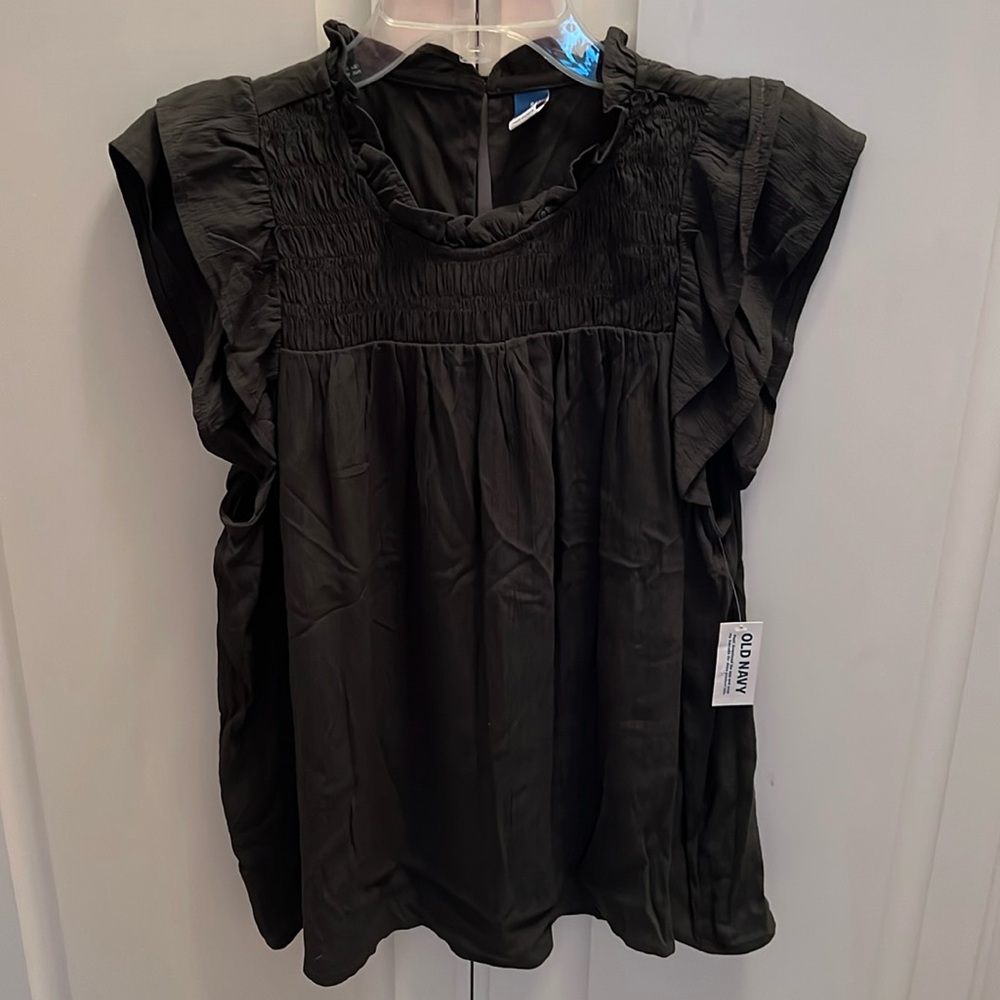 NWT Old Navy Flowy Swing Top Smocked Flutter Sleeve gray